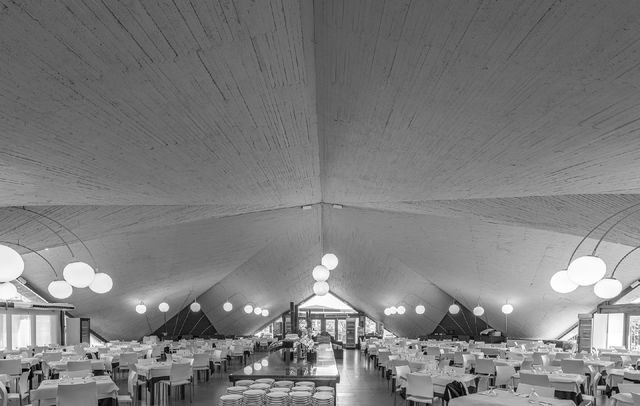 restaurante cúpula interior eurhostal.jpg